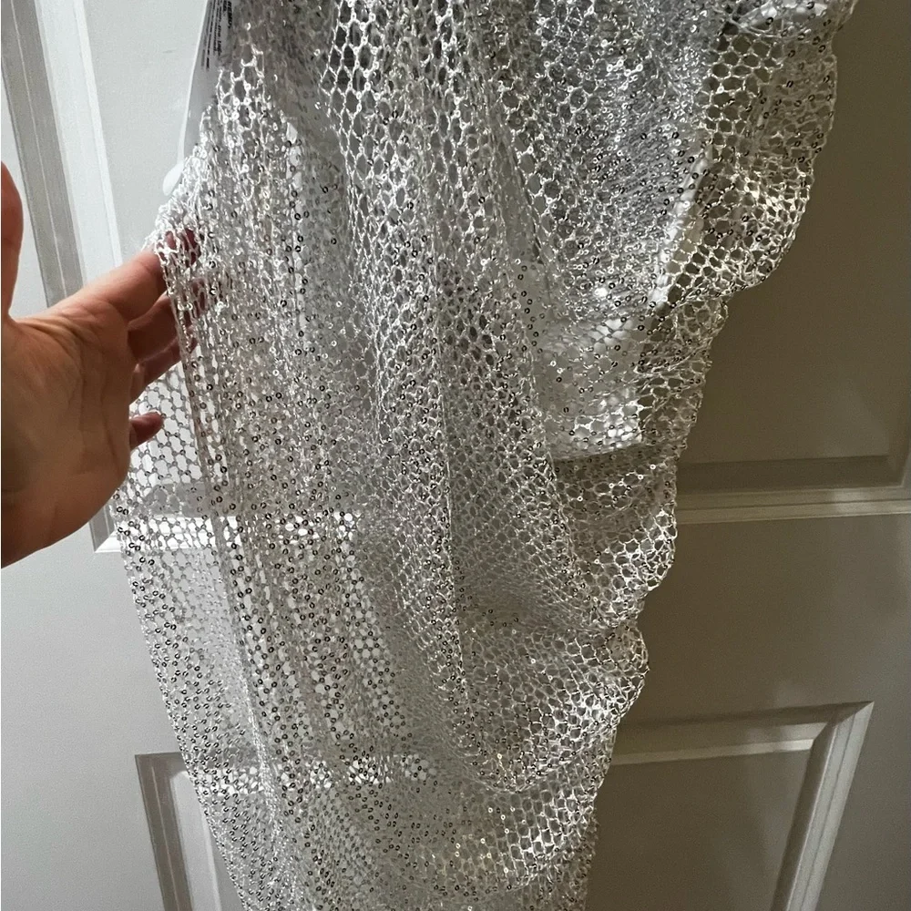 BCBG MaxAzria - Picture 6 of 9